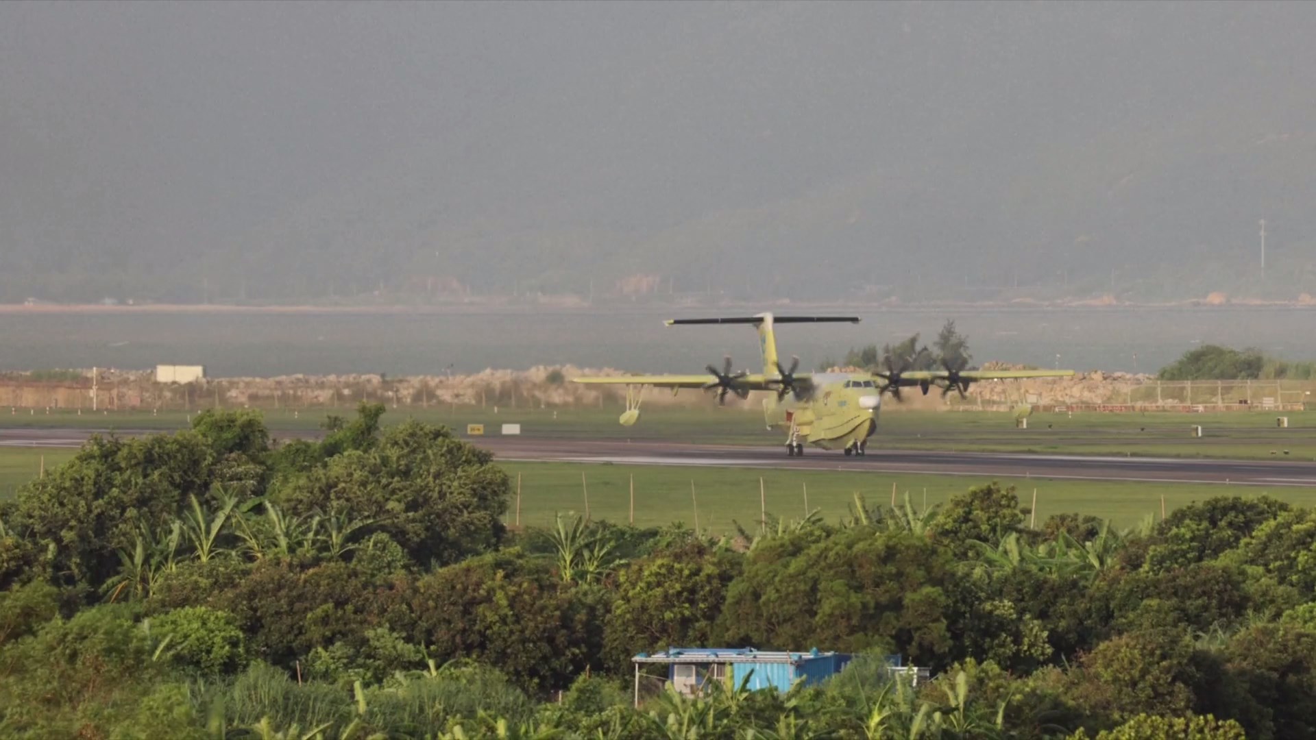Pesawat Amfibi AG600 Kedua Tiongkok Berhasil Menyelesaikan Uji Terbang