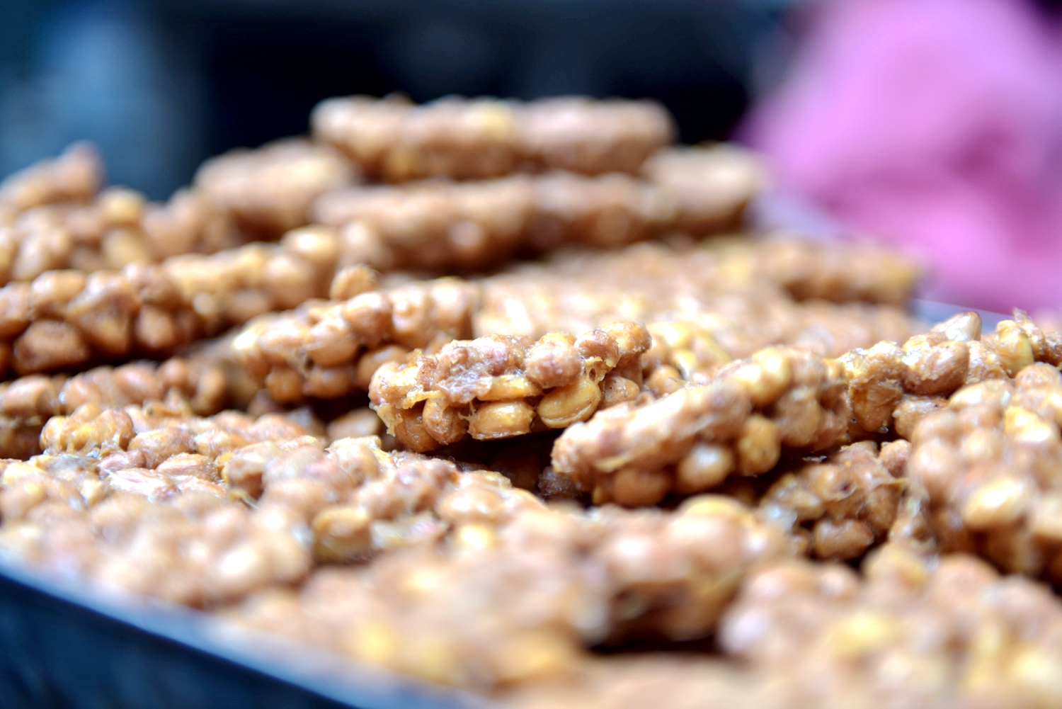 Kue kacang Wupo adalah salah satu dari 10 jajanan pinggir jalan terbaik di Kabupaten Tunchang Provinsi Hainan Tiongkok selatan