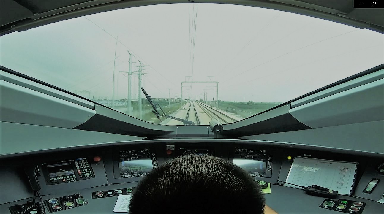 Standar keselamatan dan biaya konstruksi yang kompetitif juga membuat kereta api berkecepatan tinggi Tiongkok memiliki reputasi tinggi di negara-negara tetangga