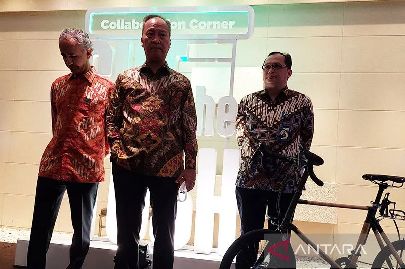 Dalam mewujudkan target Indonesia sebagai negara bebas karbon (carbon neutral) pada 2060 Menteri Perindustrian Agus Gumiwang Kartasasmita mengatakan pihaknya telah mendorong sejumlah program