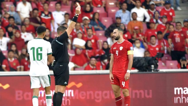 Shin Tae Yong mengeluarkan pembelaan untuk Jordi Amat yang mendapat kartu merah saat Timnas Indonesia dikalahkan Irak 0-2 pada Kualifikasi Piala Dunia 2026 di Stadion Utama GBK Jakarta Kamis (6/6)