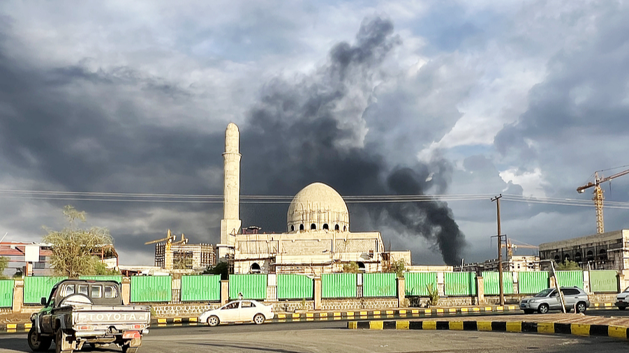 Serangan Israel di ibu kota Yaman Menewaskan Enam Orang dan Melukai Puluhan Lainnya