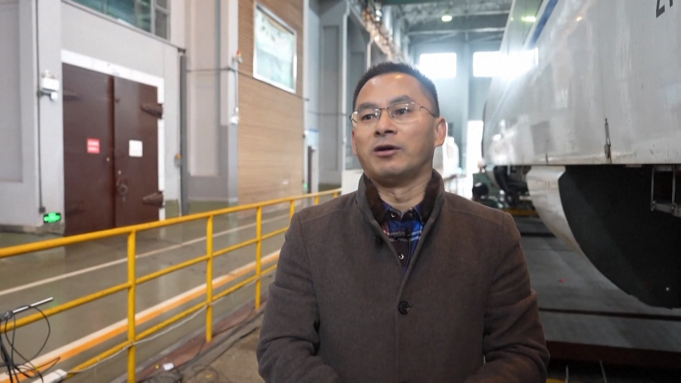 Untuk memastikan stabilitas kereta