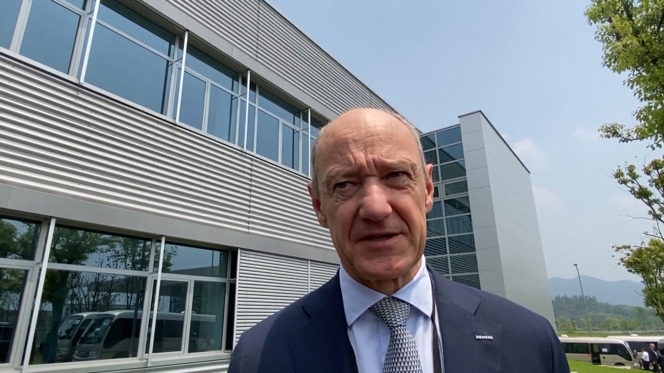 Chongqing merupakan perhentian pertama dari kunjungan resmi tiga hari Scholz ke Tiongkok atas undangan Perdana Menteri Tiongkok