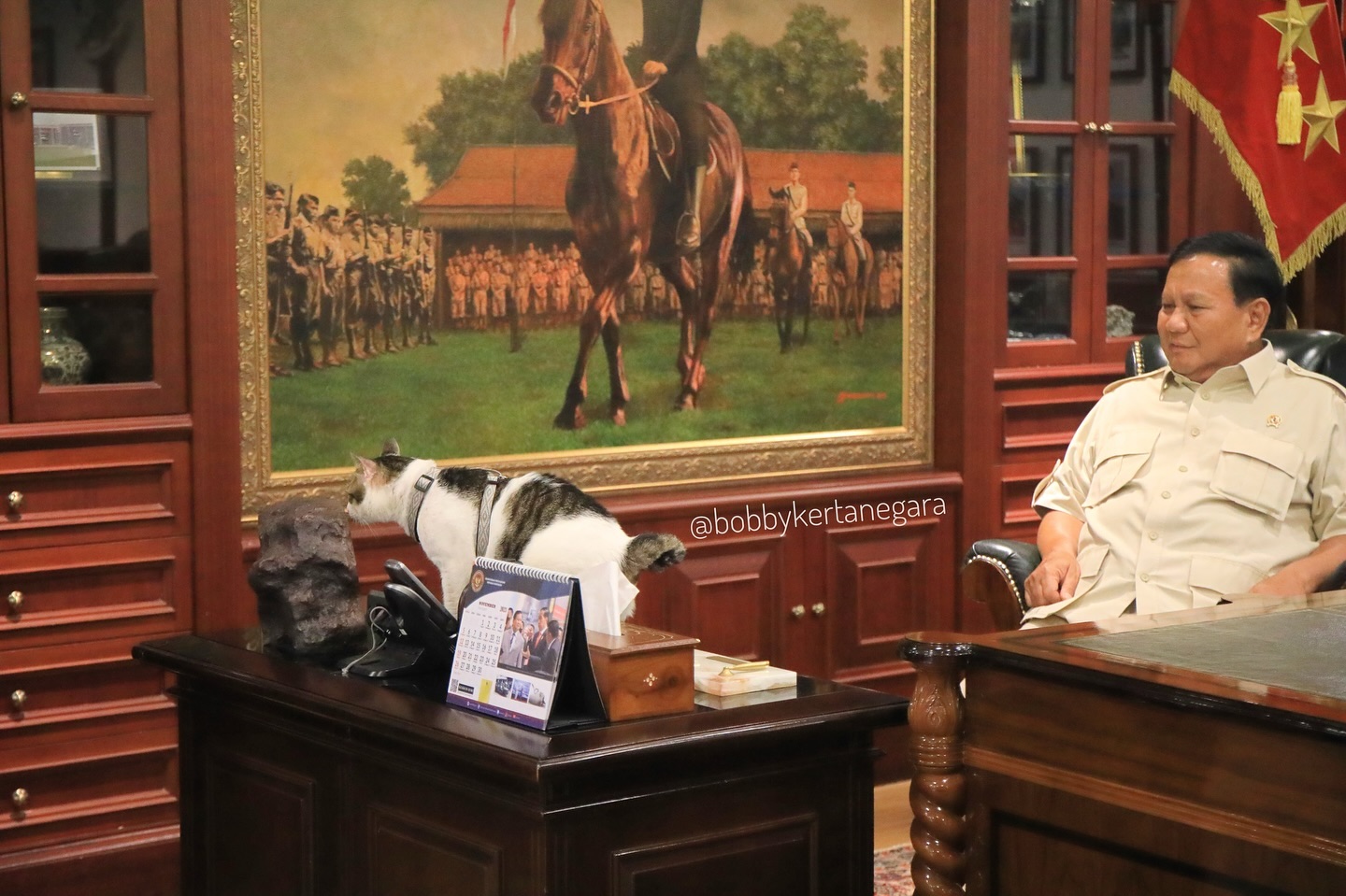 Kepastian Bobby ikur hijrah ke Istana ini terlihat dalam unggahan video di akun Instagram @bobbykertanegara