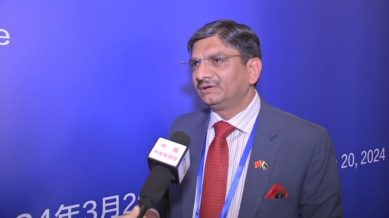 Para peserta forum di ibu kota Tiongkok dengan lantang mengecam inisiatif klasifikasi tersebut dan tindakan AS lainnya