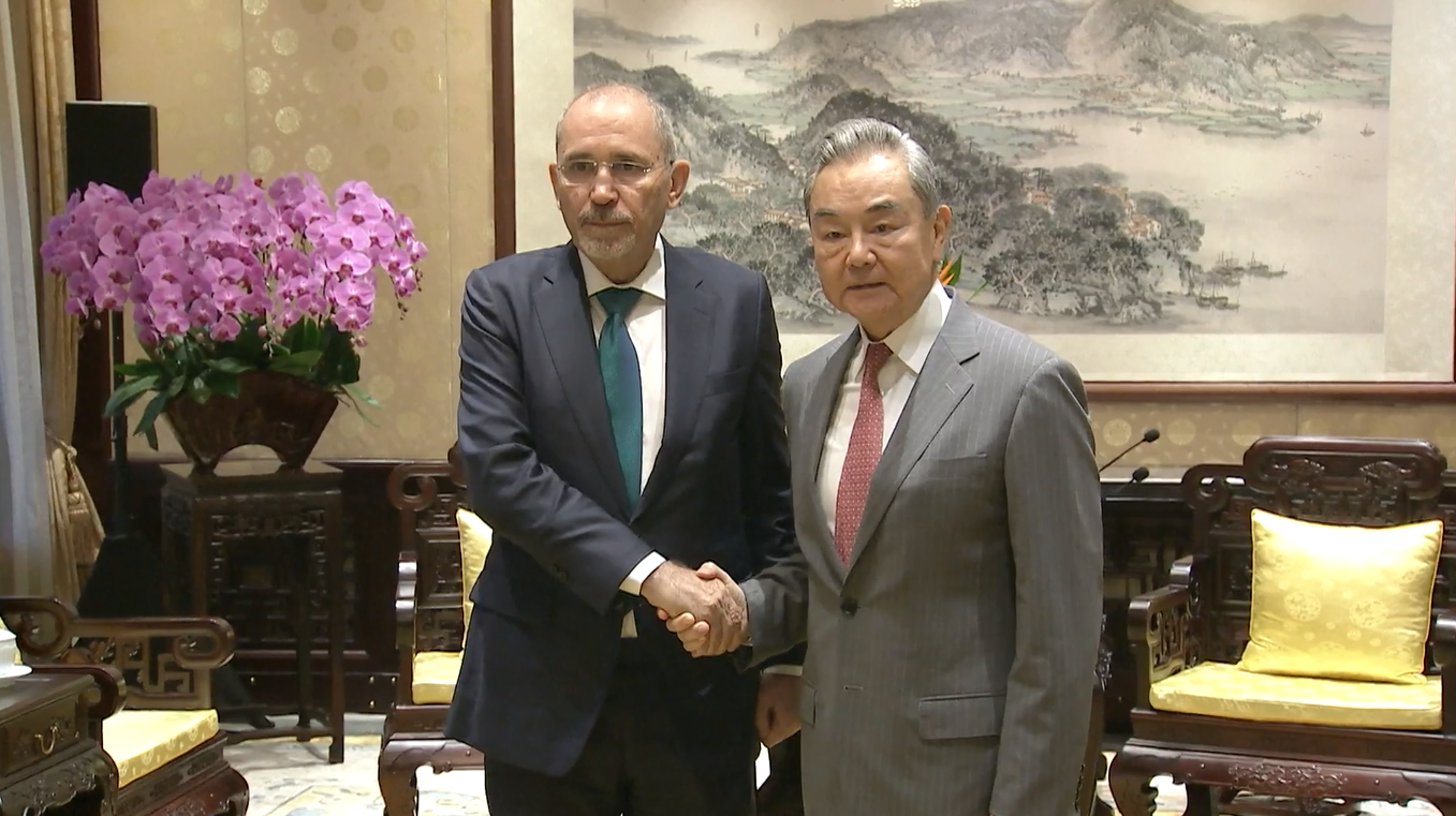 Menlu Tiongkok Bertemu dengan Menlu Yordania di Beijing
