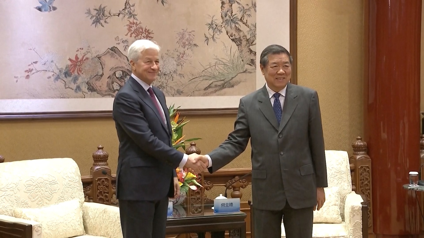 He mengatakan Tiongkok berupaya membangun pasar nasional yang bersatu dan membentuk paradigma pembangunan baru