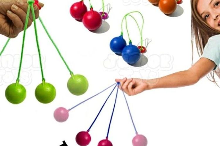 Permainan ini populer di akhir tahun 1960-an sampai 1970-an namun dalam prosesnya