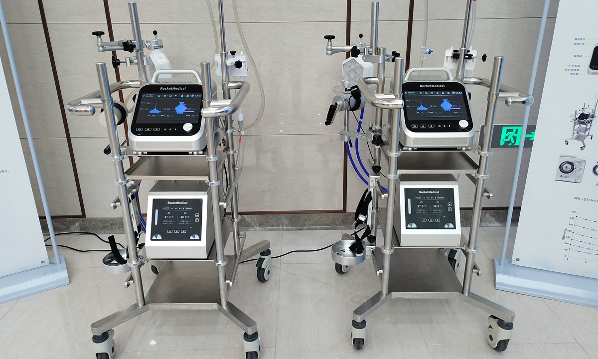 Paru-paru buatan ini diberi nama Sistem ECMO (oksigenasi membran ekstrakorporeal)