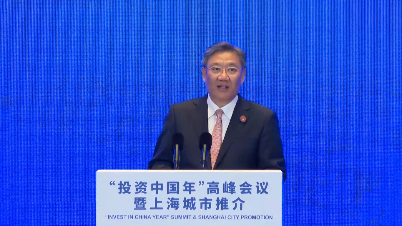 Wang Wentao mengatakan bahwa Tiongkok akan menurunkan hambatan-hambatan perdagangan