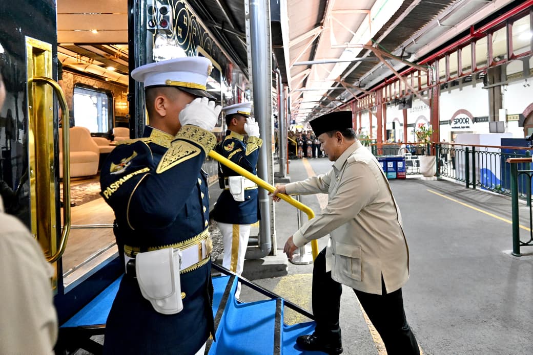 Dari Semarang, Presiden Prabowo Menuju Batang Dengan Kereta Mewah KA Nusantara Explorer