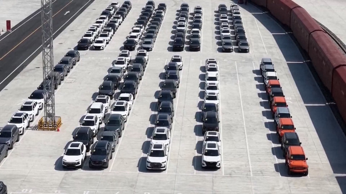 Pasar Otomotif Tiongkok Catatkan Pertumbuhan Kuat pada Januari-Juni 2025