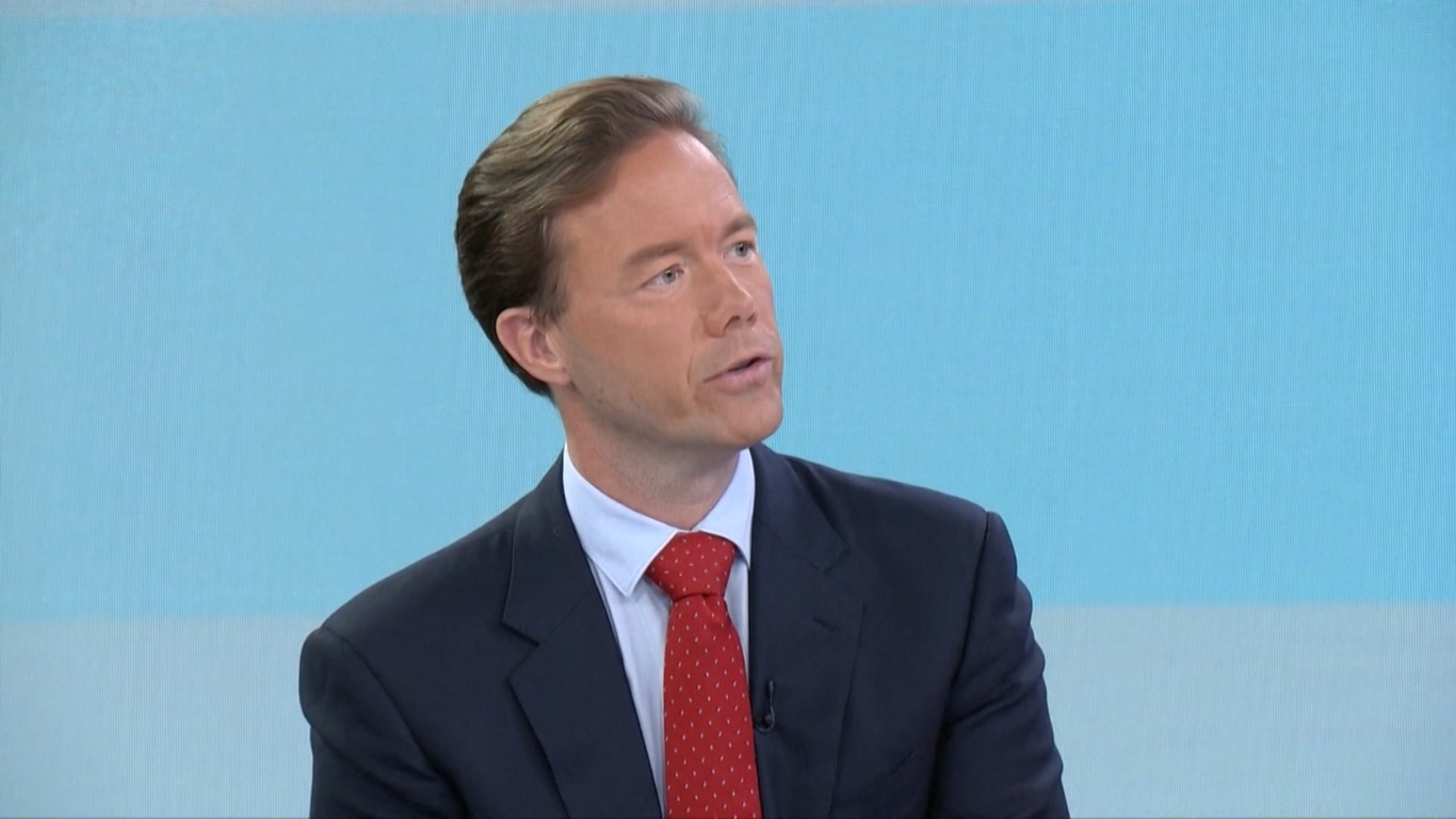 Sobotka percaya bahwa perusahaan kendaraan listrik atau electric vehicles (EV) Tiongkok harus memperluas operasi ekspor dan investasi mereka di luar negeri