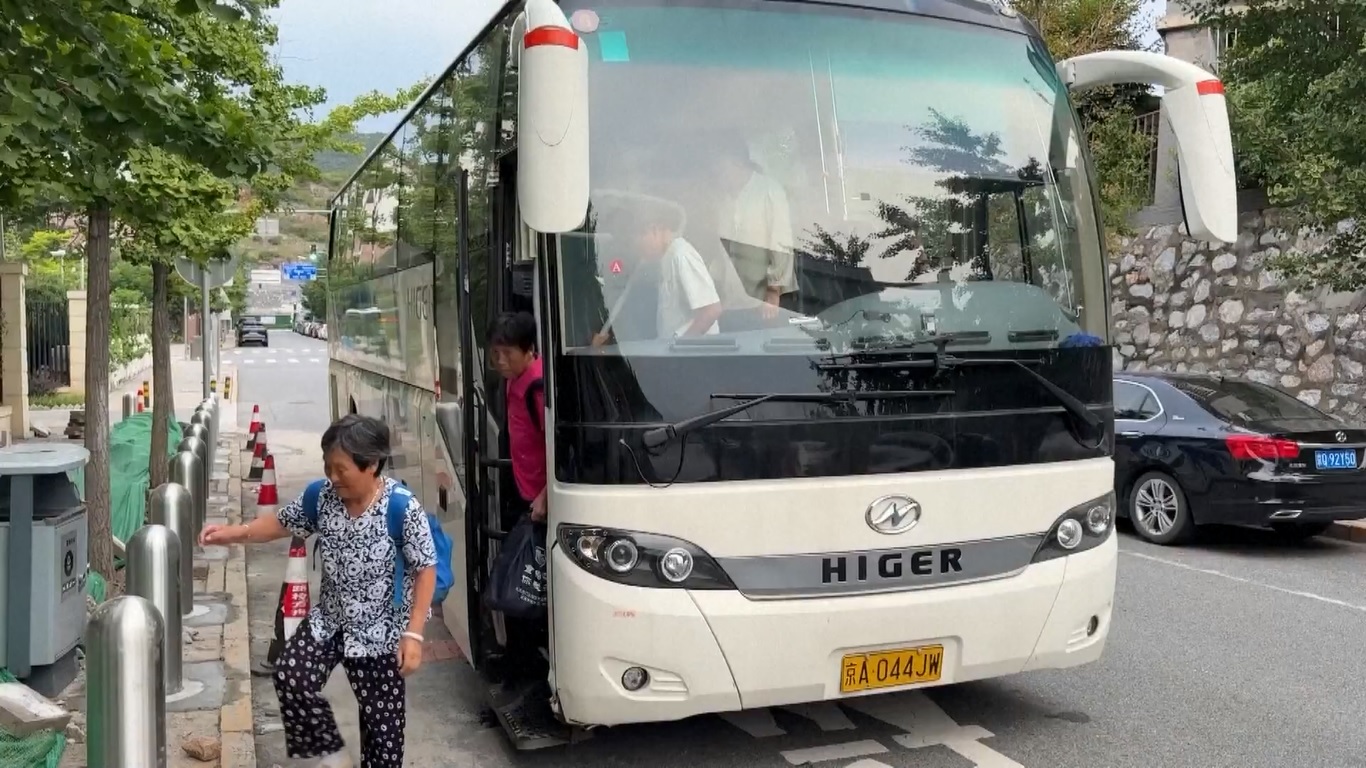 Warga Dievakuasi saat Beijing Bersiap Hadapi Hujan Lebat