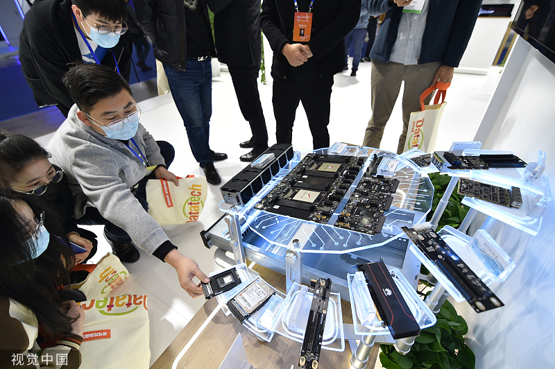 Menurut data dari Kementerian Perindustrian dan Teknologi Informasi Tiongkok hingga akhir tahun lalu total daya komputasi Tiongkok mencapai 180 EFLOPS menempati peringkat kedua di dunia