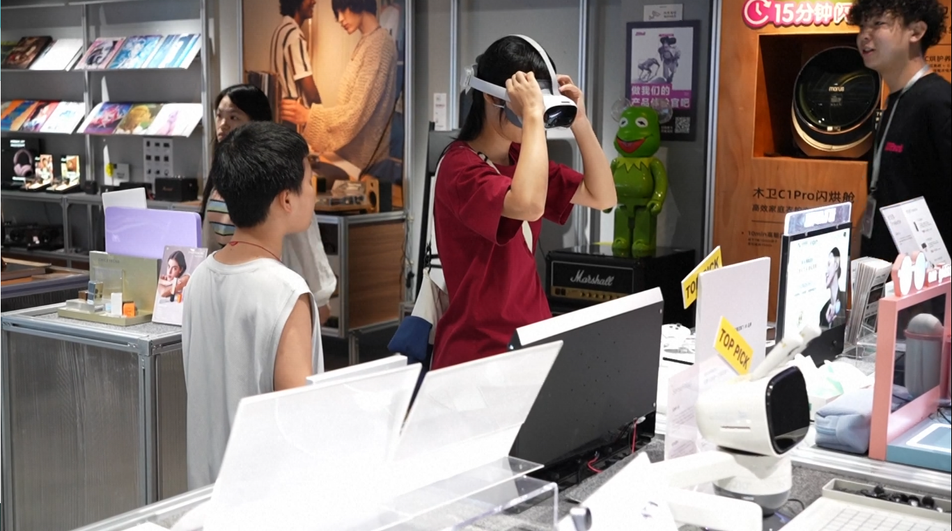 Teknologi Pintar dan Canggih Memacu Belanja Liburan di Tiongkok