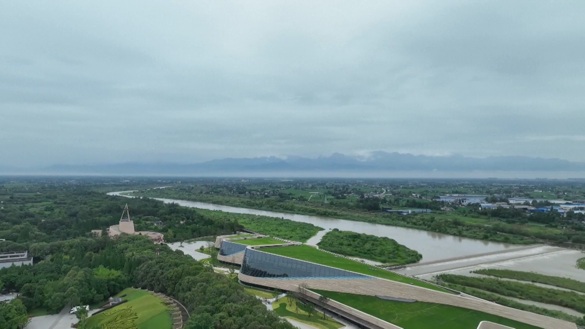 Bangunan baru ini memiliki total luas lantai 5400 meter persegi
