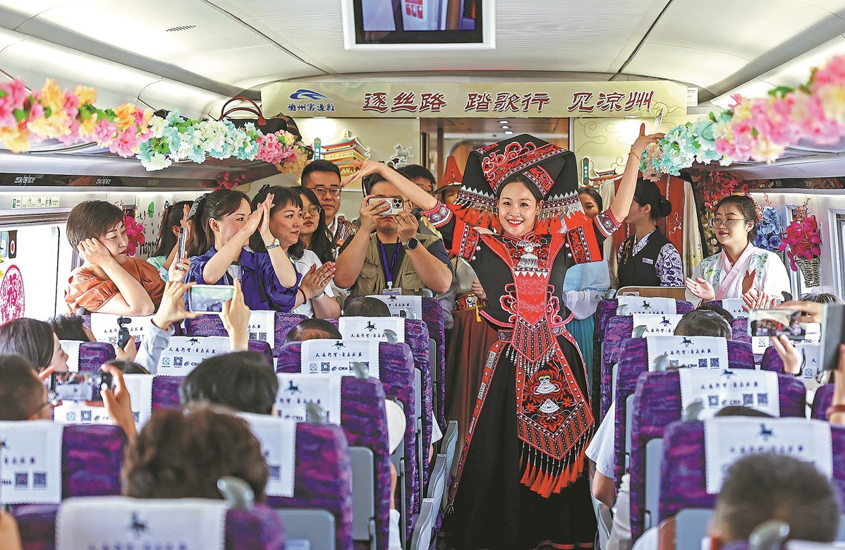 Untuk meningkatkan kualitas layanan dan memenuhi beragam kebutuhan perjalanan