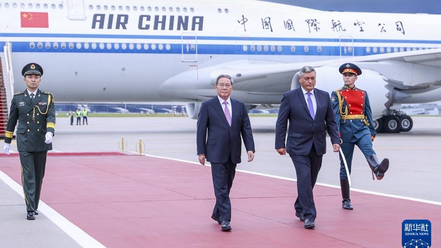 Atas undangan Perdana Menteri Rusia Mishustin Perdana Menteri Tiongkok Li Qiang meninggalkan Beijing pada pagi hari Selasa kemarin (20/8) dan menuju Moskow untuk mengadakan Pertemuan  Periodik ke-29 Perdana Menteri Tiongkok dan Rusia