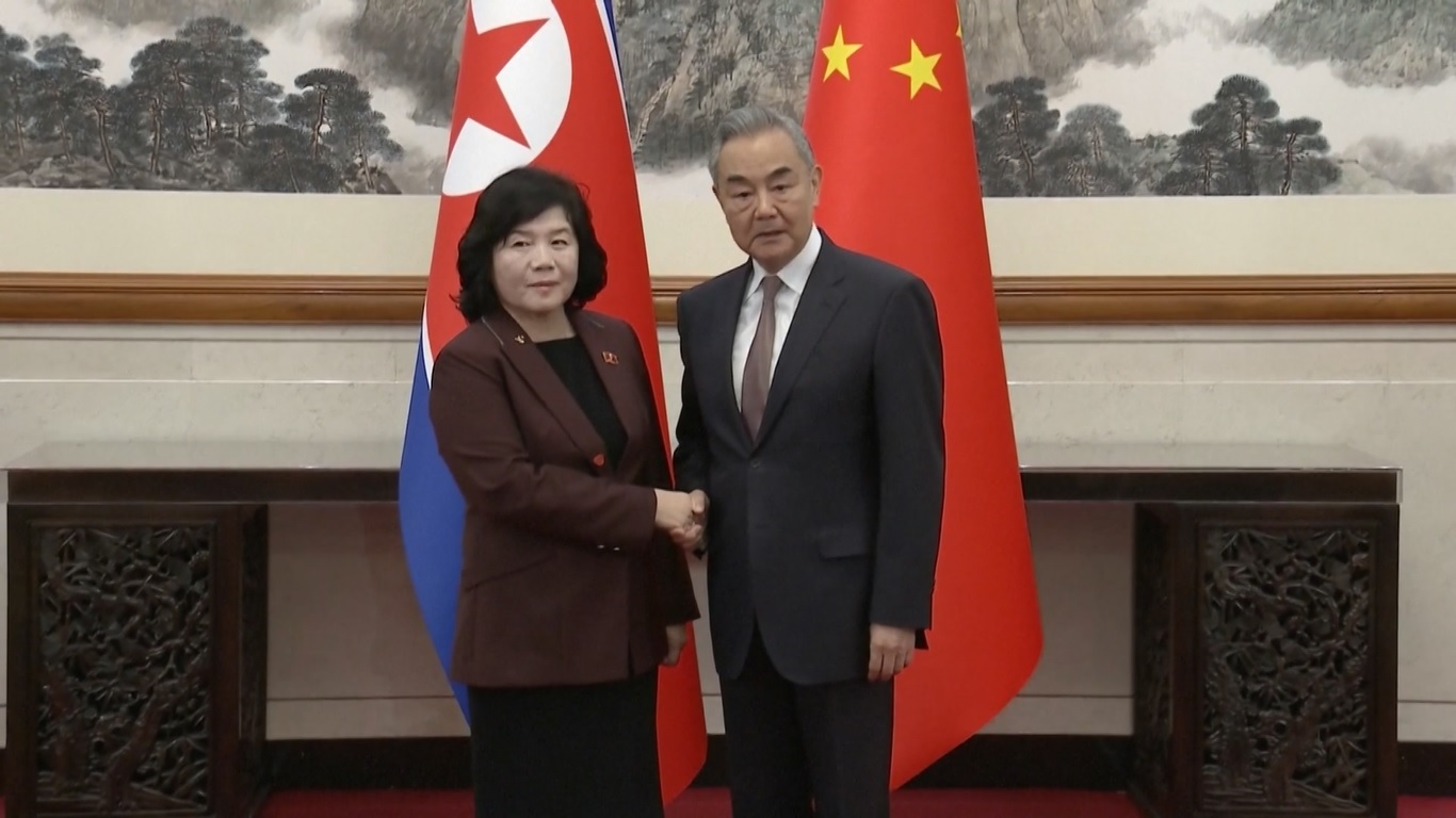 Menlu Tiongkok Gelar Pembicaraan dengan Menlu DPRK