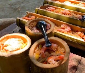 Nasi Tabung Bambu: Cita Rasa Warisan Li di Hainan