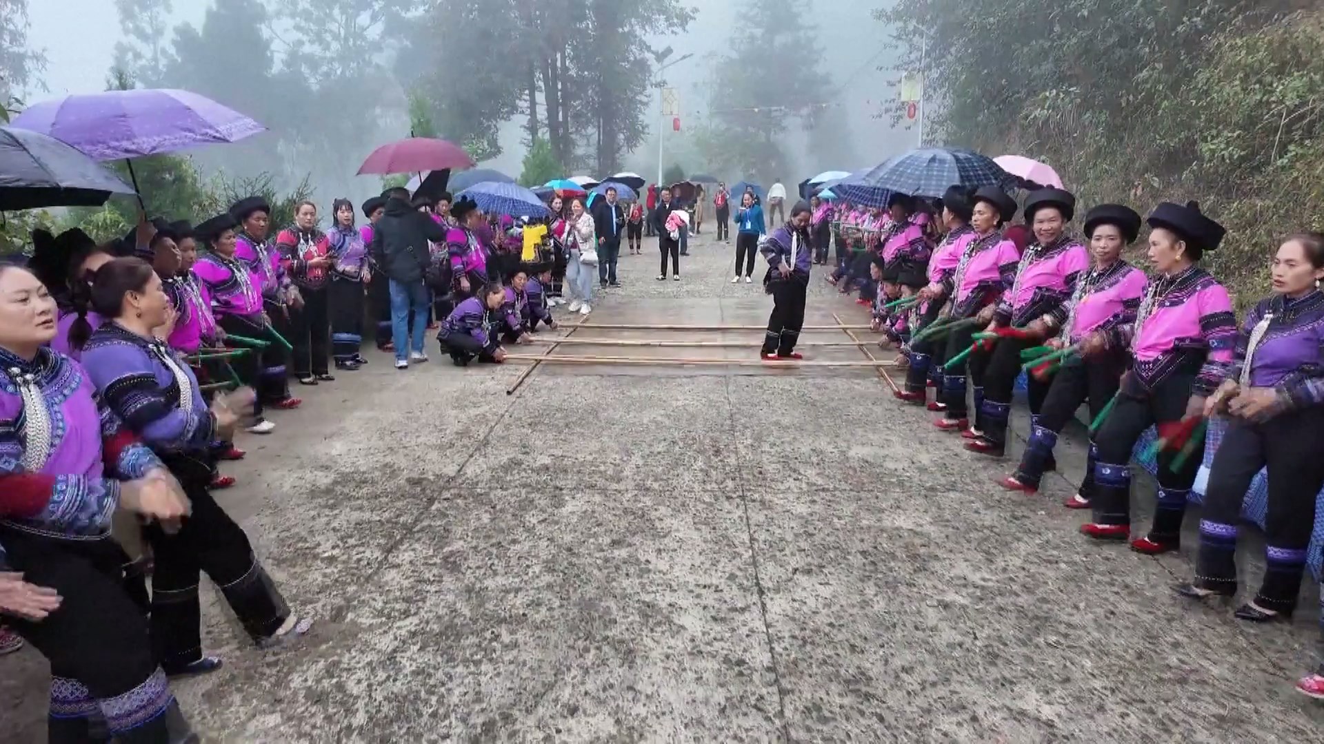 Kelompok etnis Hani di Provinsi Yunnan