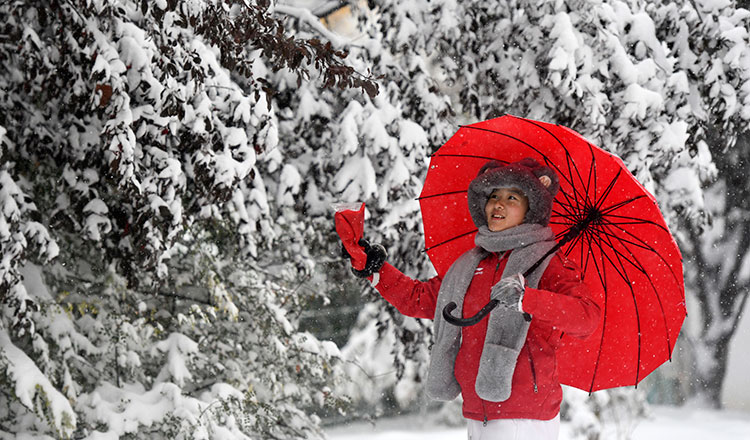 Pemerintah Pusat menyarankan masyarakat untuk memperhatikan keselamatan dalam menggunakan api dan listrik