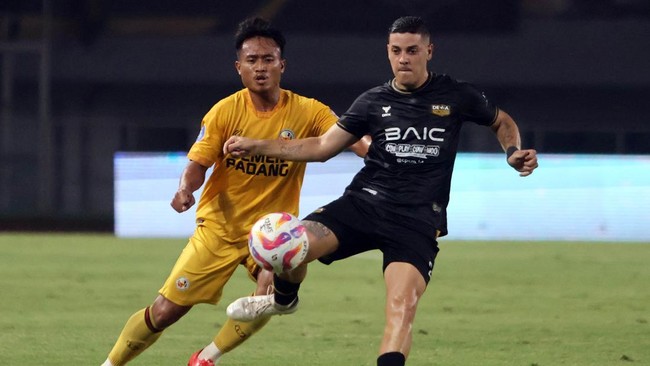 Klasemen Liga 1 mengalami perubahan setelah kemenangan yang diraih Persib Bandung