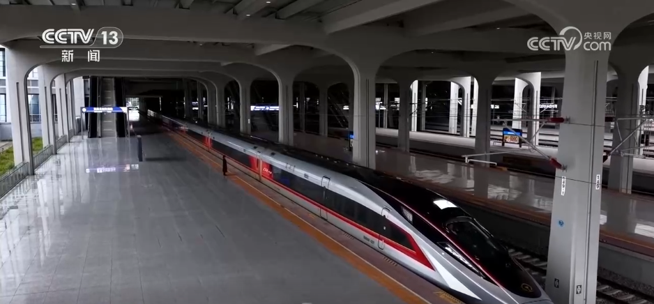 Tiongkok akan Menambahkan Kereta Berkecepatan Tinggi Seri X
