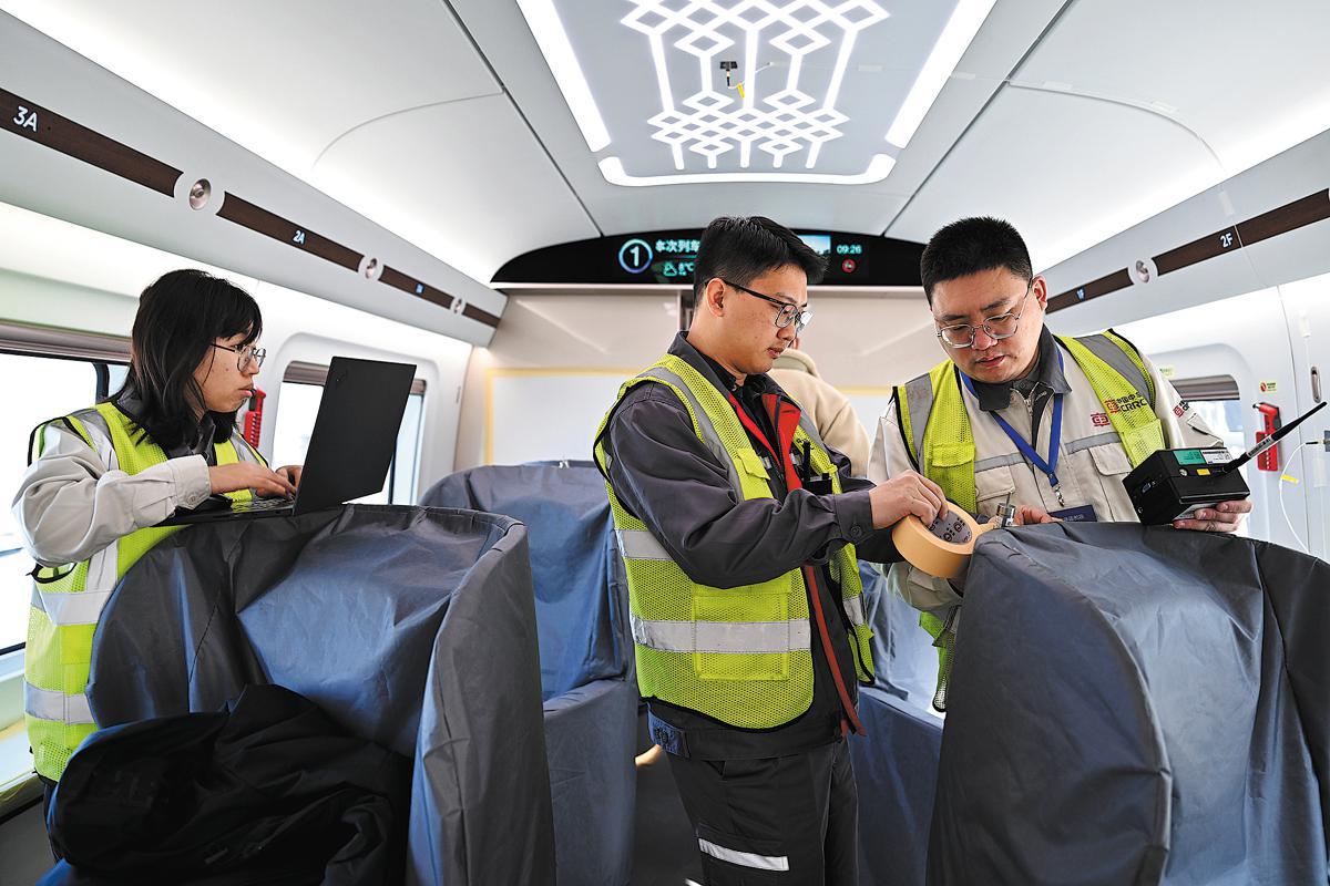 Uji coba akan dilakukan di segmen kereta api kecepatan tinggi yang menghubungkan Shanghai Chongqing dan Chengdu di provinsi Sichuan