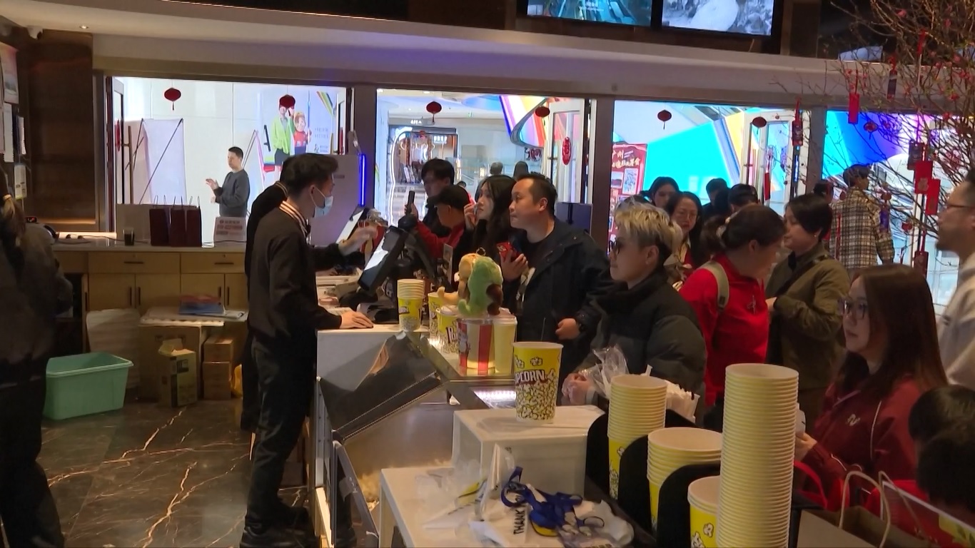 Total box office di pasar film Tiongkok kini menduduki peringkat pertama di dunia setelah melampaui Amerika Utara