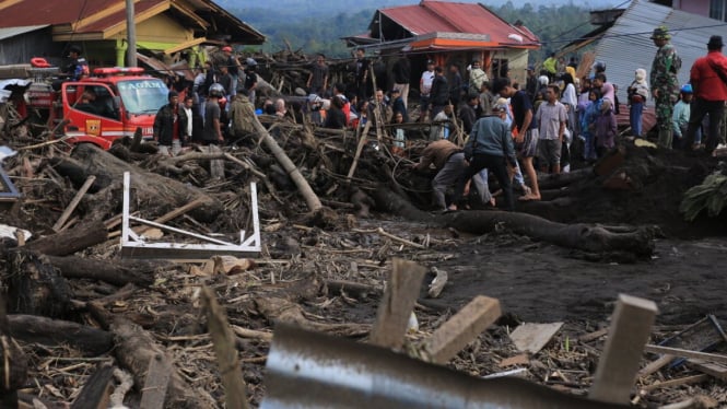 Upaya pencarian dan pertolongan dihentikan sementara