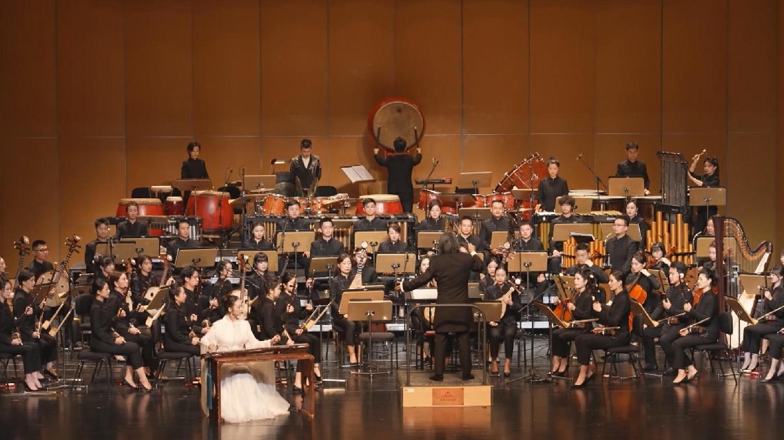Pertunjukan Nasional Musik Orkestra Rakyat dibuka di kota Ordos, Tiongkok Utara