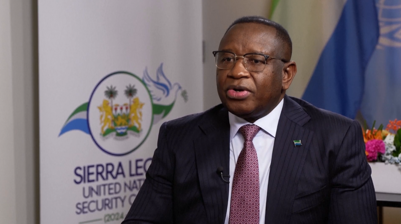 Presiden Sierra Leone Memuji Upaya Sungguh-sungguh Tiongkok dalam Pembangunan Bersama