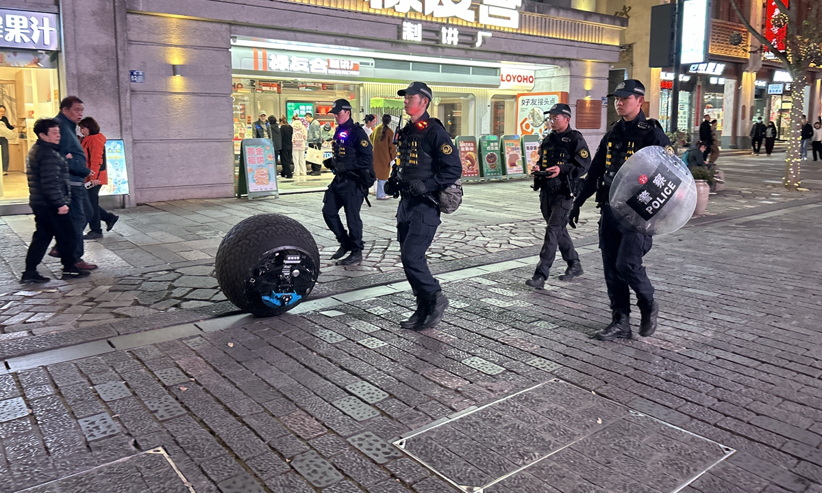 Tim peneliti yang mengembangkan robot tersebut berharap