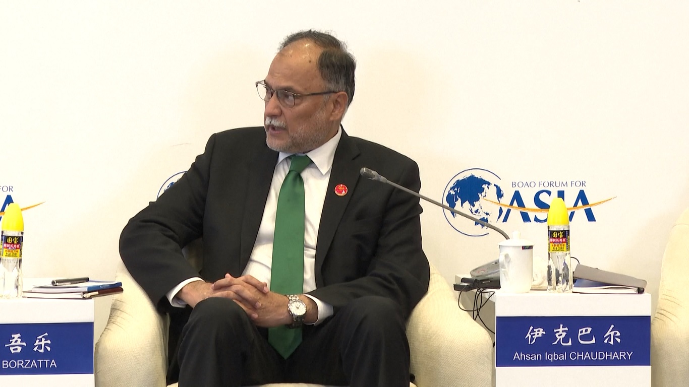 Mereka berulang kali menunjukkan manfaat nyata yang telah dibawa program itu ke negara mereka