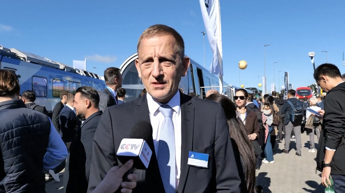 Perusahaan-perusahaan Tiongkok Pamerkan Inovasi Kereta Api Cerdas dan Ramah Lingkungan di InnoTrans Berlin