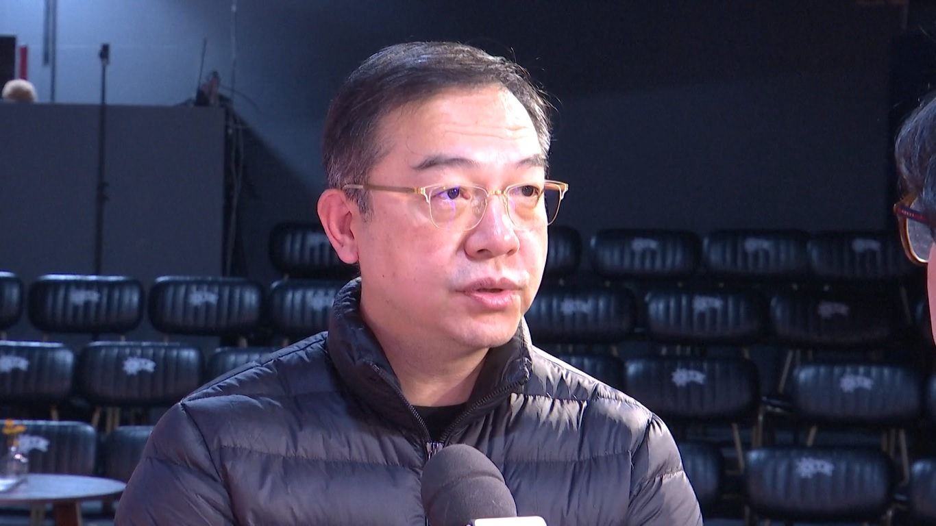 Menurut statistik awal