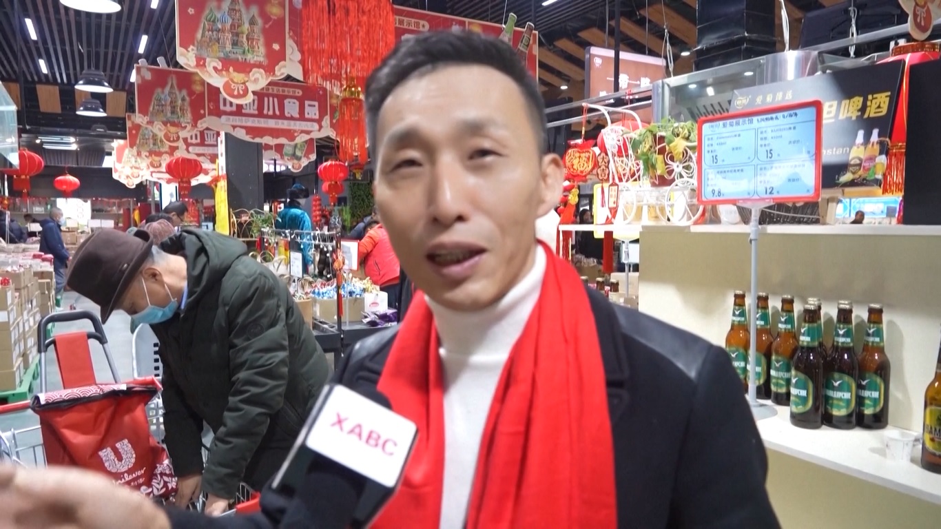 Sejumlah barang dari Asia Tengah yang berkualitas tinggi dan berharga murah tiba di Xi'an melalui kereta api Chang'an Tiongkok-Eropa dan langsung laris manis