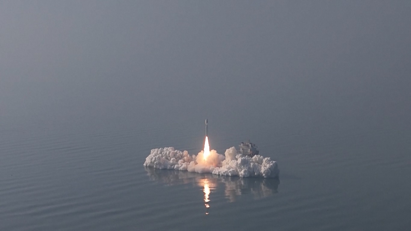 Smart Dragon-3 adalah roket pembawa berbahan bakar padat empat tahap yang dirancang terutama untuk misi peluncuran luar angkasa komersial