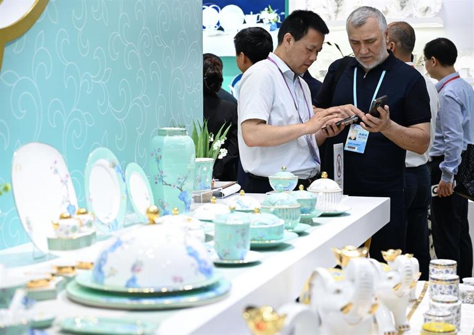Lebih dari 2
