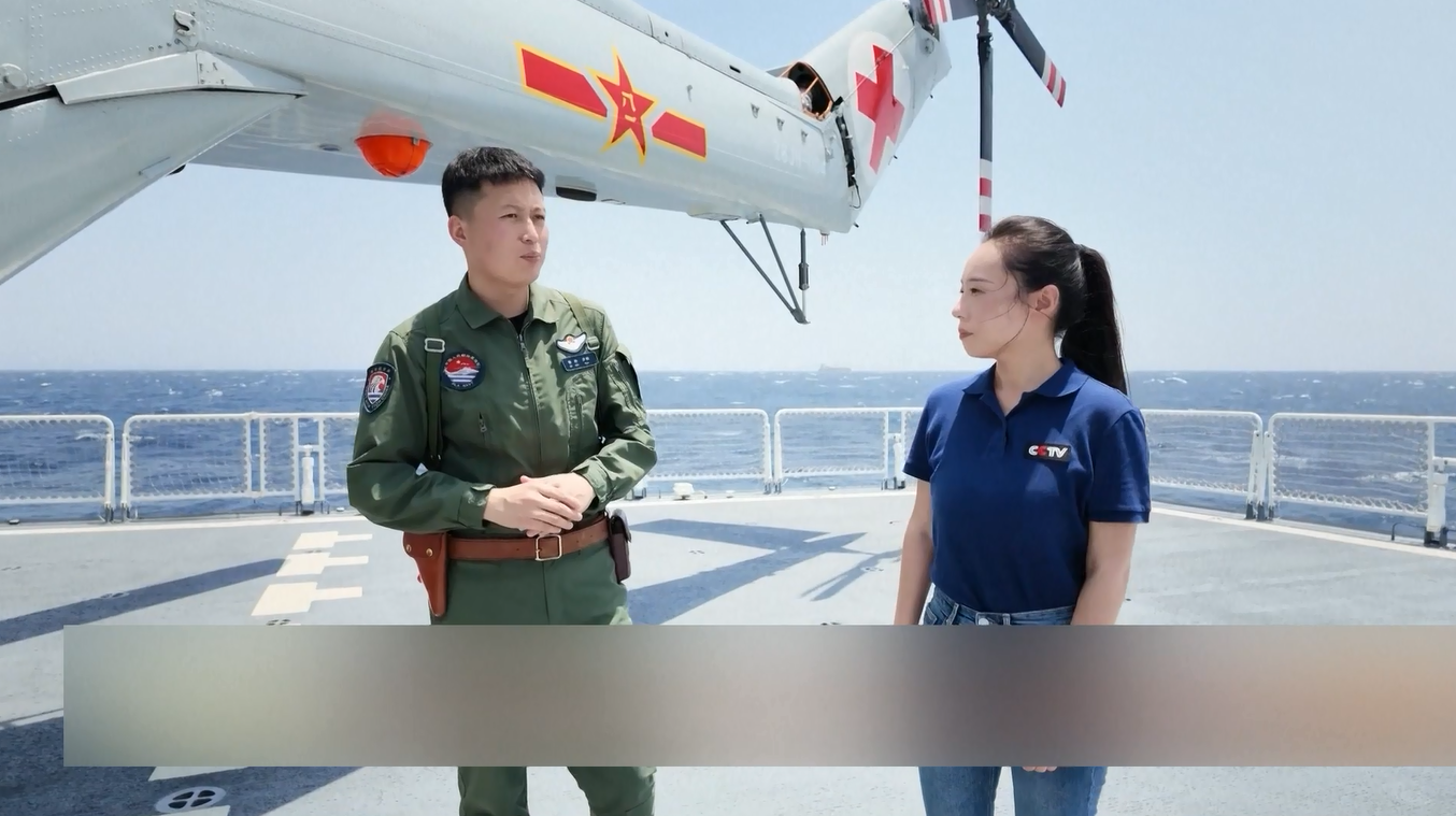 Kapal Rumah Sakit Angkatan Laut Tiongkok Gelar Latihan Pencarian dan Penyelamatan Gunakan Helikopter di Teluk Aden