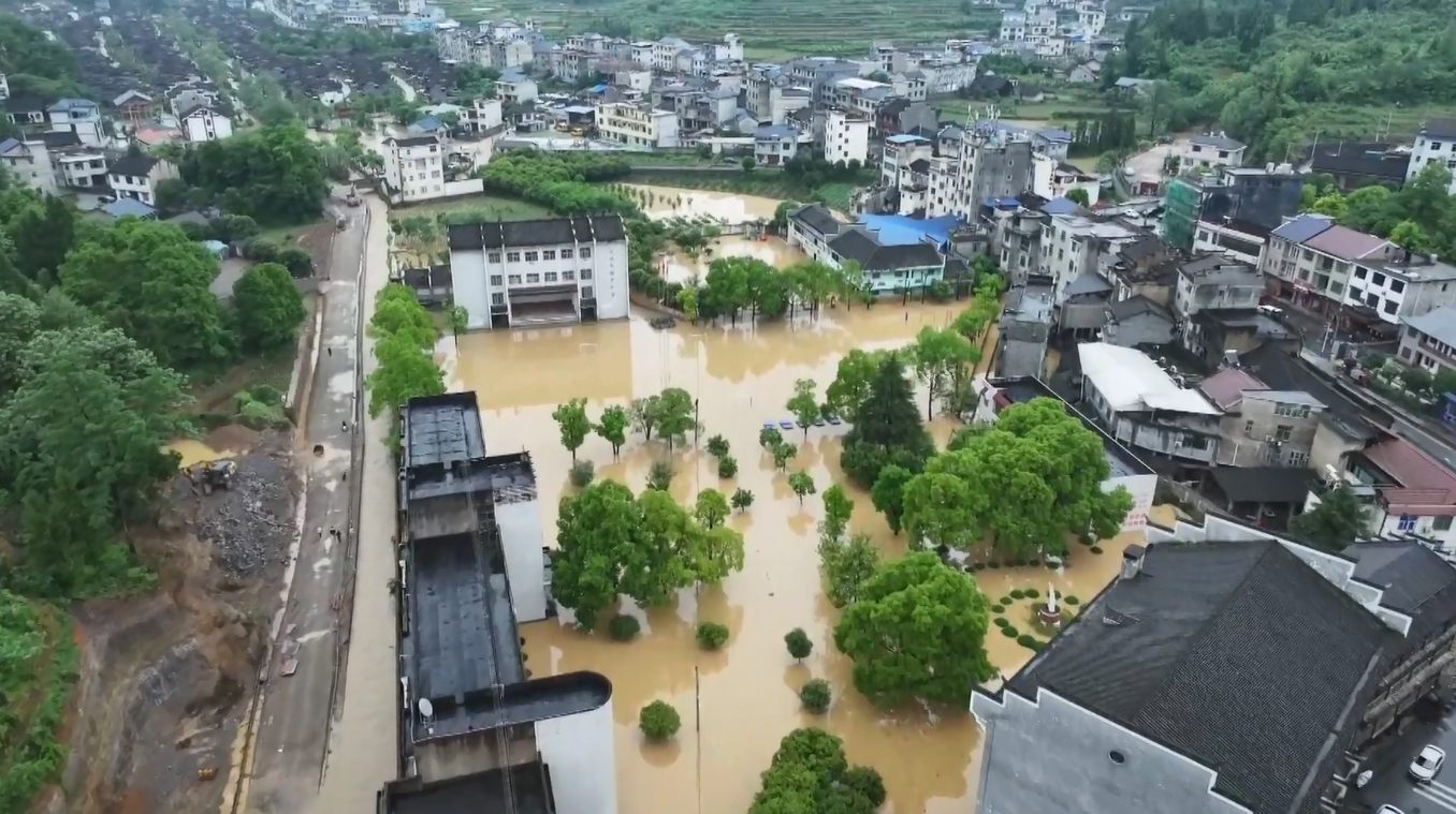 Badai Hujan Terjang Beijing, Sebabkan Banjir dan Genangan Air di Seluruh Wilayah Tengah dan Timur Tiongkok
