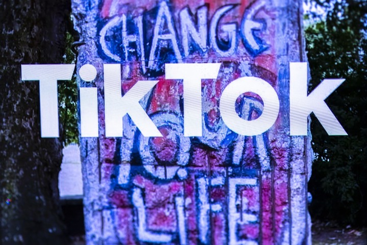 Platform media sosial milik Tiongkok