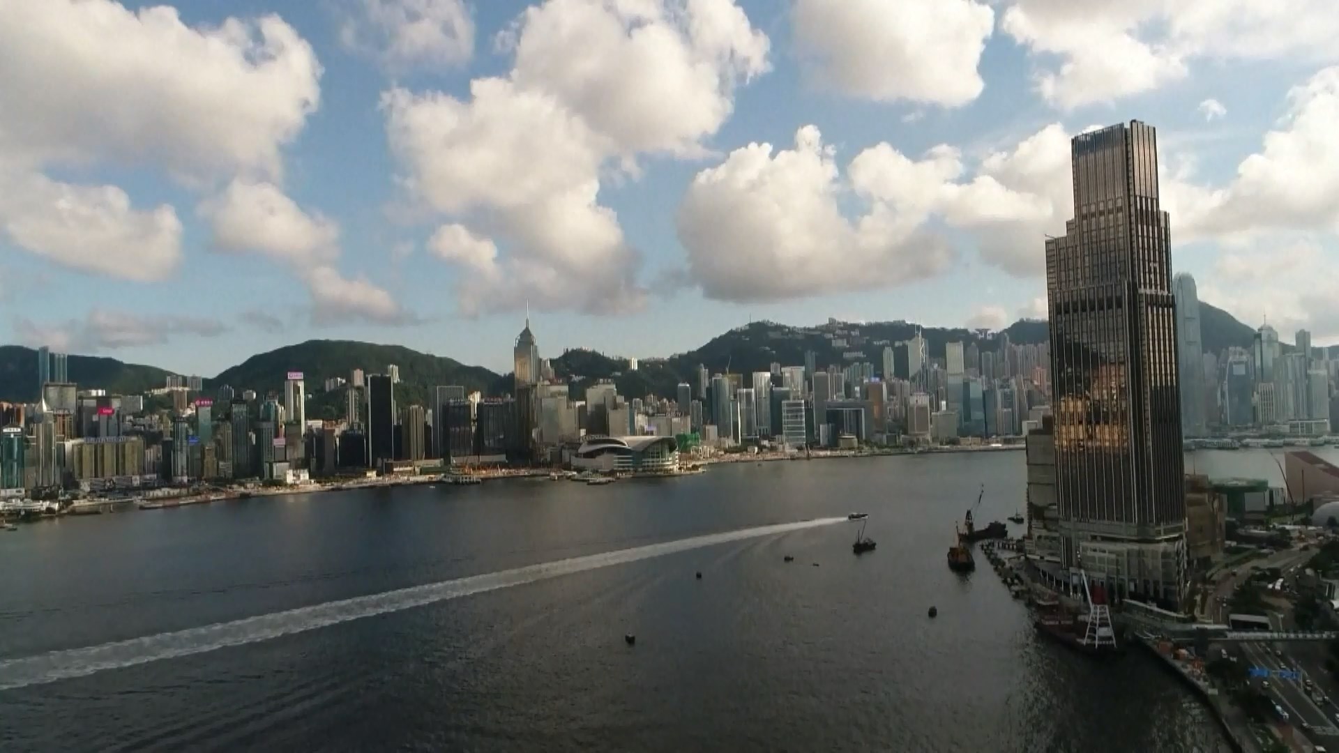 Banyak kota di Tiongkok telah menyediakan beragam produk pariwisata untuk semakin memperkuat dorongan konsumsi yang mendapatkan momentum secara nasional