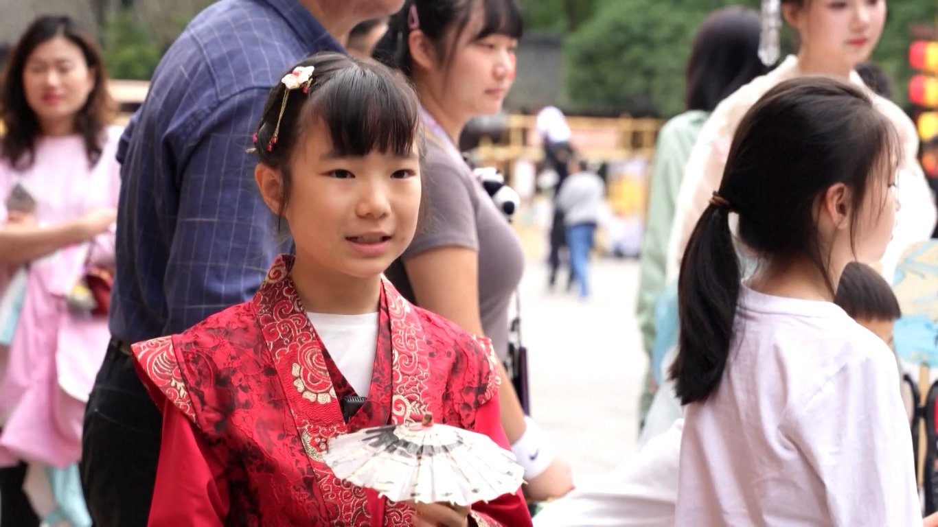 Di Kota Chengdu di Provinsi Sichuan