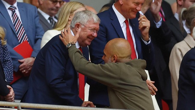 Pep Guardiola membeberkan dirinya mendapat pesan dari Sir Alex Ferguson sebelum pertandingan final Liga Champions di Stadion Olympic Attaturk