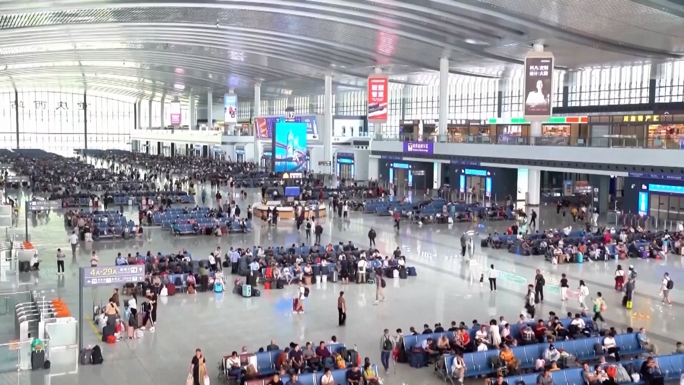 China State Railway Group mengatakan angka tersebut menunjukkan musim panas yang sangat sibuk