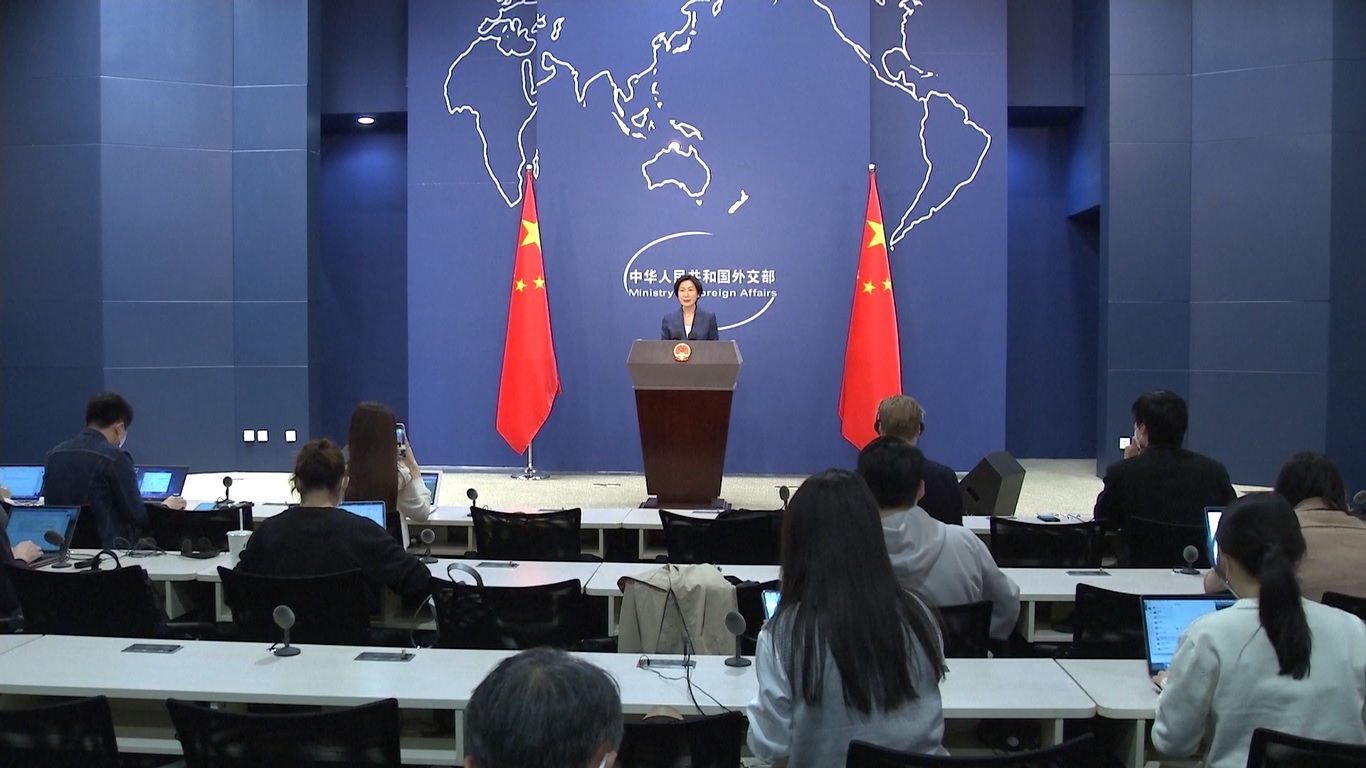 Kesepakatan itu bertujuan untuk melakukan perdagangan dan investasi bilateral dengan mata uang kedua negara alias bertransaksi tanpa menggunakan dolar AS